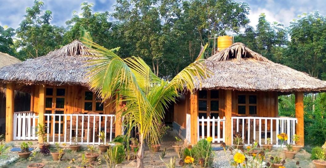 Kanoka Village Resort Majbat Bagian luar foto