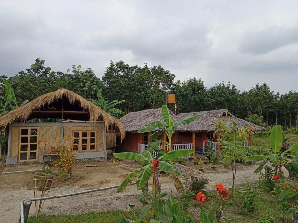 Kanoka Village Resort Majbat Bagian luar foto
