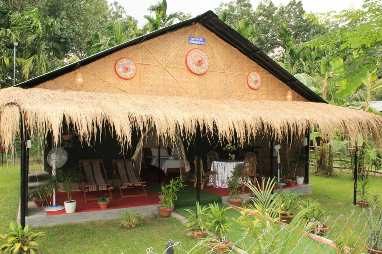 Kanoka Village Resort Majbat Bagian luar foto