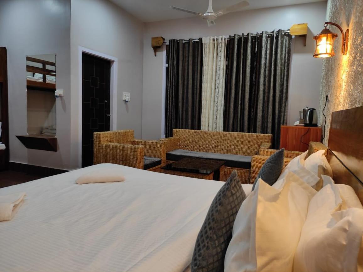 Kanoka Village Resort Majbat Bagian luar foto
